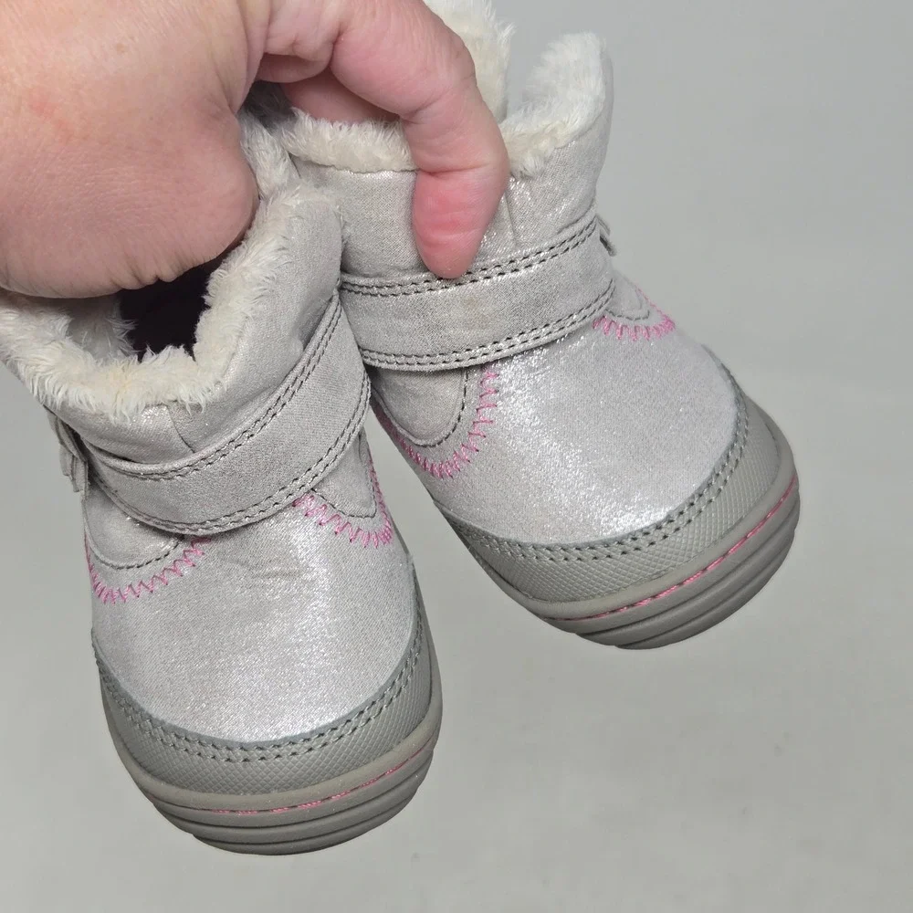 Surprize by Stride Rite Arliss Toddler Girls Silver Pink Fur Boots SZ059 Size 5